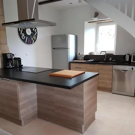 Dans Chateau بيت للعطل Saint-Germain-du-Seudre