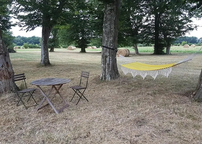 Dans Chateau بيت للعطل *