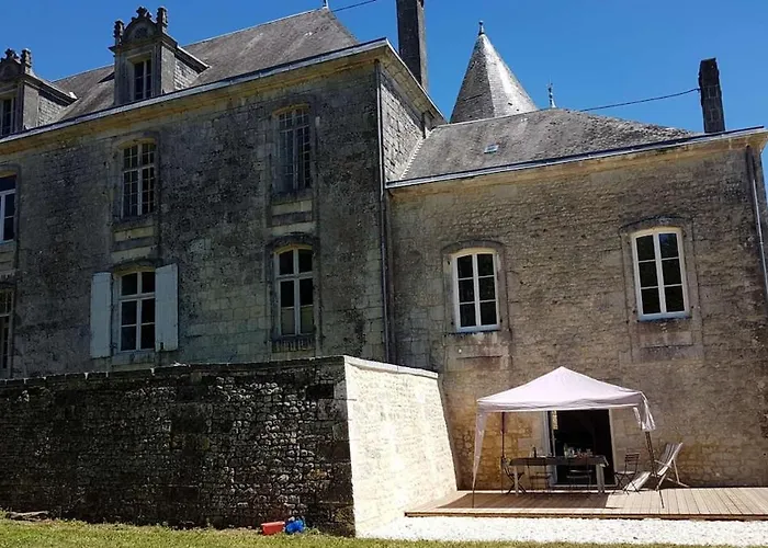 Dans Chateau * Saint-Germain-du-Seudre